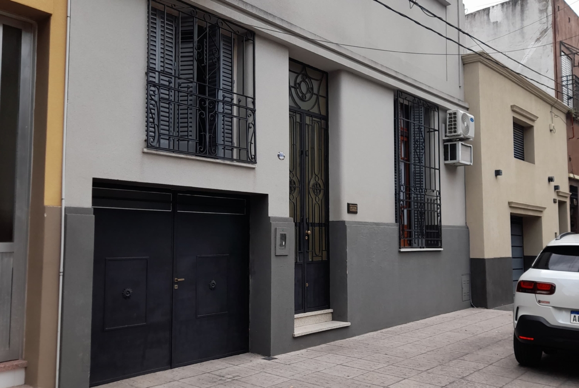 🏡 ¡CASA EN VENTA EN ZONA ÚNICA!📍 Ubicación: Urquiza al 1600, ¡una de las zonas más buscadas de la ciudad!